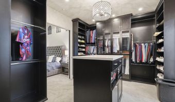 525 W HARMONY Pl, Chandler, AZ 85248
