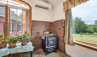 74 N Ridge Rd, Bradford, NH 03221