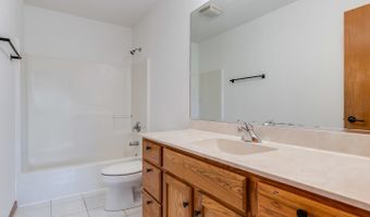 521 Ridgewood Dr, Antioch, IL 60002
