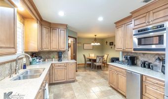 2810 Woodlake Dr, Abilene, TX 79606