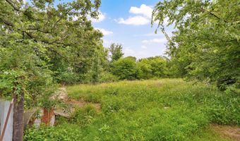 1315 E Church St, Aurora, MO 65605