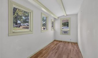 1421 Hendrix St, Altus, AR 72821
