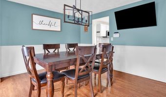 2 Brookfield Rd, Coventry, RI 02816