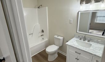 1348 Secretariat Ln, Indianapolis, IN 46217