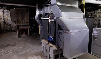 208 W Erie St, Albion, MI 49224