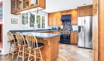 33 Crescent Ave, Beverly, MA 01915