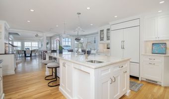 60 Island View Ave, Branford, CT 06405