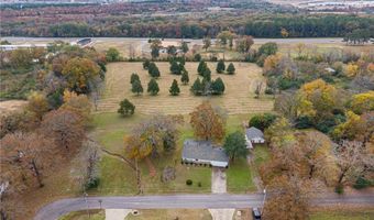 1203 Gerald St, Barling, AR 72923