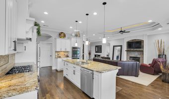 498 Double Bridge Rd, Boiling Springs, SC 29316