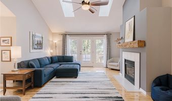 480 Glen Hollow Cir, Aurora, OH 44202