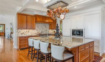 737 Boston Neck Rd, Narragansett, RI 02882