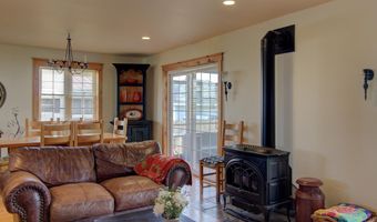 23 Mud Pt S, Alburgh, VT 05440