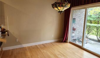 200 Roger Williams Ave 207, East Providence, RI 02916