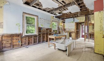 41 Old Farms Rd, Avon, CT 06001