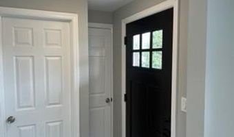 154 8th St A, Belford, NJ 07718