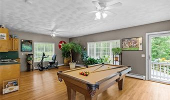 375 Franklin Rd, Coventry, RI 02816
