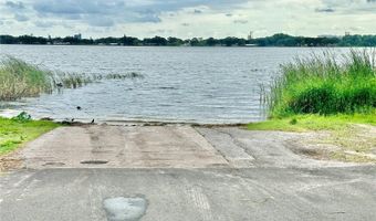 302 LUNA Rd, Auburndale, FL 33823