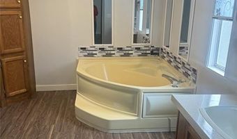 112 Pioneer Trl, Weatherford, TX 76087