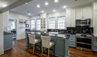 2221 Olive St, Baton Rouge, LA 70806