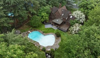 245 Borden Rd, Middletown, NJ 07748