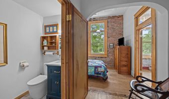 522 W 1st St, Ayden, NC 28513