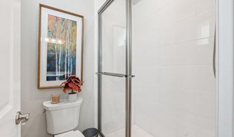 102 PHOEBE Ct, Lake Frederick, VA 22630