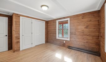859 Moberg Rd, Becket, MA 01223