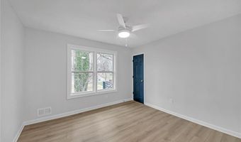 137 Creekview Dr, Woodstock, GA 30188