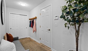 108 Boxelder Ln, Amherst, NY 14228