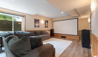 2400 Ridgetop Cir, Ames, IA 50014