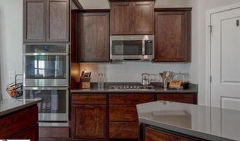 4002 Hometown Way, Boiling Springs, SC 29316