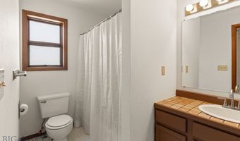 493 Secretariat Cir, Belgrade, MT 59714