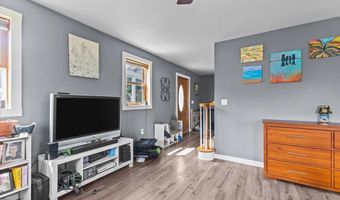 580 River Rd, Cambridge, VT 05464