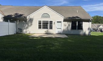 9 River Walk Dr 9, Brooklyn, CT 06234