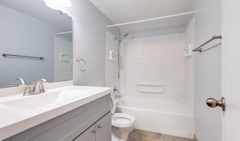 5911 EDSALL Rd 406, Alexandria, VA 22304