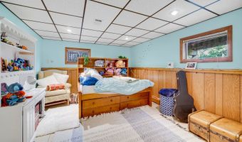 42034 N East Rd, Antioch, IL 60002