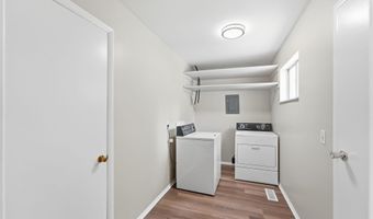 1203 Superior Dr, Auburn, IN 46706
