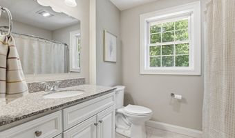 37 Hemlock Dr, Ayer, MA 01432