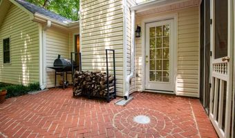 165 Spring Lk, Athens, GA 30605