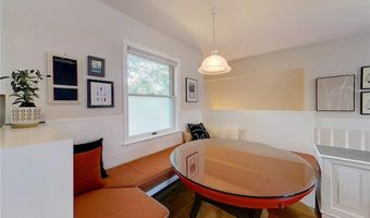 364 Bellevue Ave 5A, Newport, RI 02840