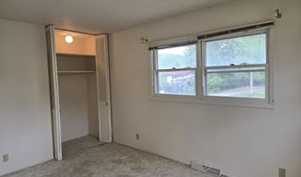 3521 Navarre Rd, Casper, WY 82604