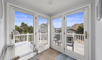 229 MERIVALE Avenue Unit B - 2Nd Floor B - 2Nd Floor, Beach Haven, NJ 08008