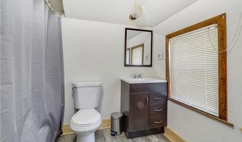 19 5th St, Ansonia, CT 06401