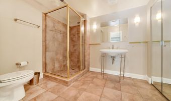 7 CROSS KEYS Rd 7E, Baltimore, MD 21210