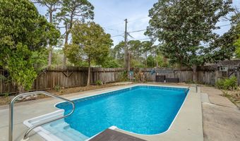 13 Adams St, Apalachicola, FL 32320