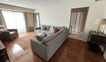 5107 CLIFFHAVEN Dr, Annandale, VA 22003