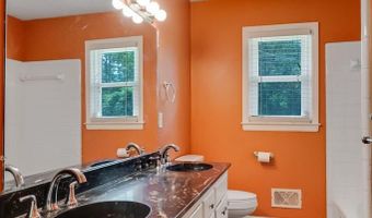 610 Summit Dr, Albany, GA 31707