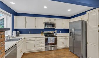 31 Mulberry Ct A, Brielle, NJ 08730