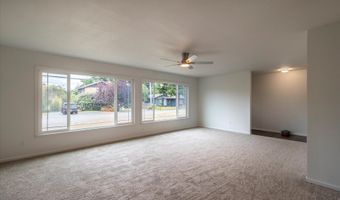 950 NE 1ST St, Bandon, OR 97411