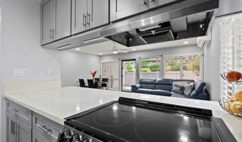 98-1077 D Komo Mai Dr 56, Aiea, HI 96701